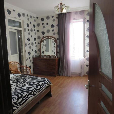 Mini Hotel On Guramishvili 22 Кобулети Екстериор снимка