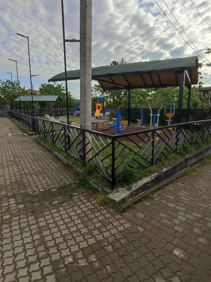 Mini Hotel On Guramishvili 22 Кобулети Екстериор снимка