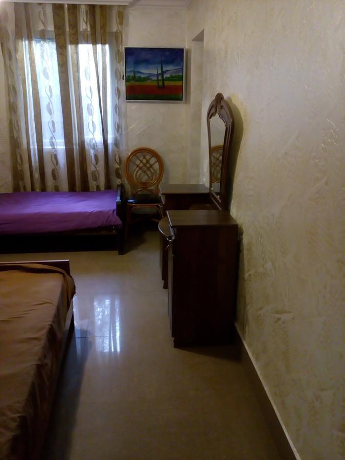 Mini Hotel On Guramishvili 22 Кобулети Екстериор снимка