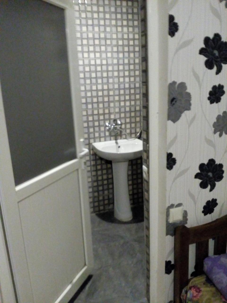 Mini Hotel On Guramishvili 22 Кобулети Екстериор снимка