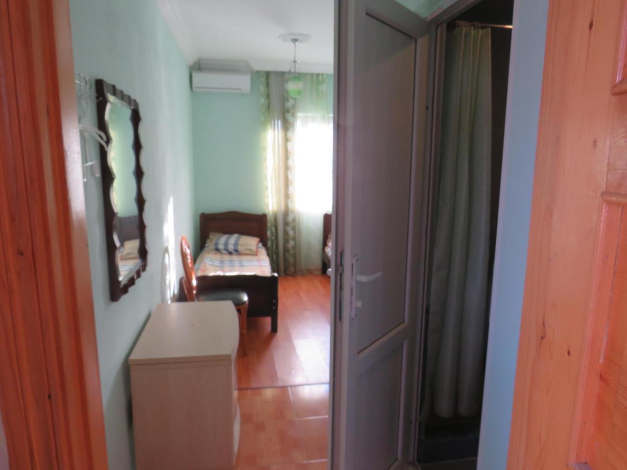 Mini Hotel On Guramishvili 22 Кобулети Екстериор снимка