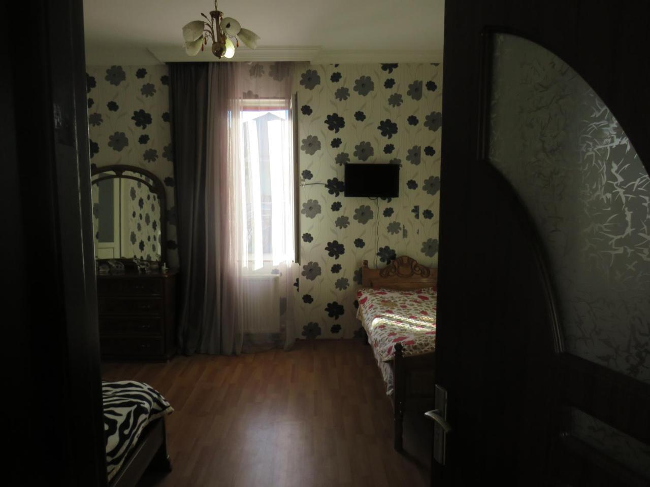 Mini Hotel On Guramishvili 22 Кобулети Екстериор снимка