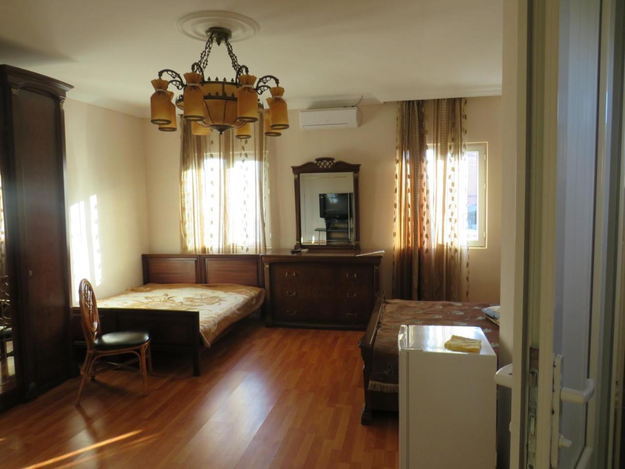 Mini Hotel On Guramishvili 22 Кобулети Екстериор снимка